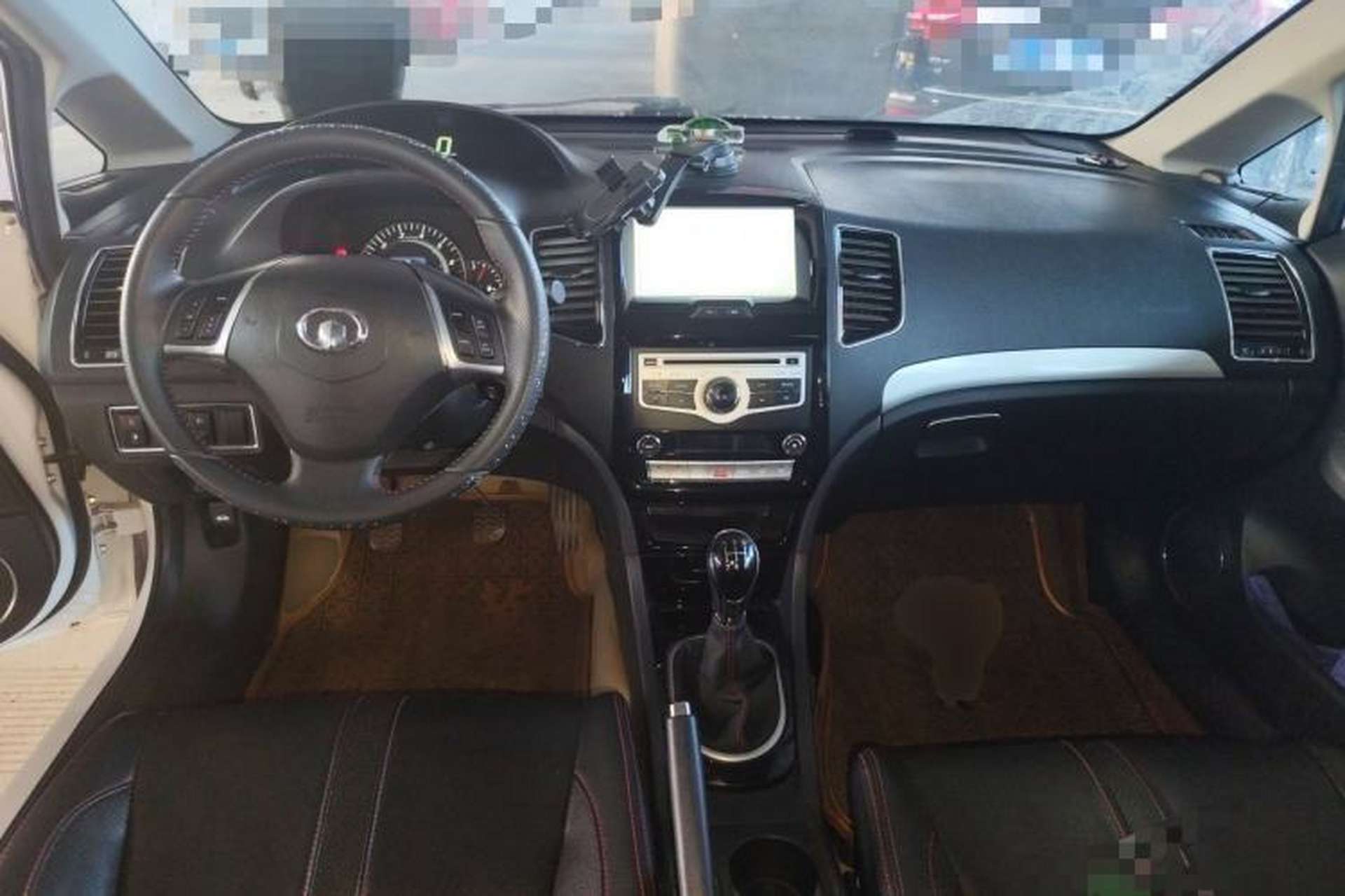 Used Great Wall C50 2013 1.5T Manual Fashion Edition Center Console