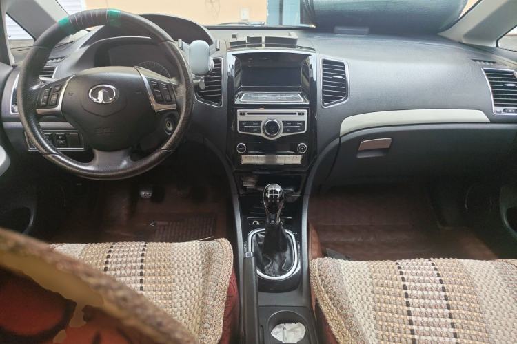 Used Great Wall C50 2013 1.5T Manual Fashion Edition Center Console