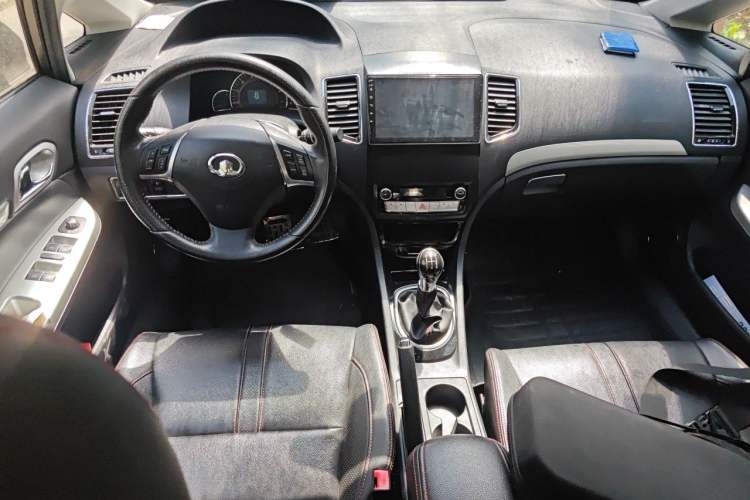 Used Great Wall C50 2013 1.5T Manual Elite Edition Center Console
