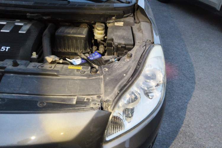 Used Great Wall C50 2013 1.5T Manual Fashion Edition Engine Bay Left
