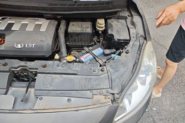 Used Great Wall C50 2013 1.5T Manual Elite Edition Engine Bay Left
