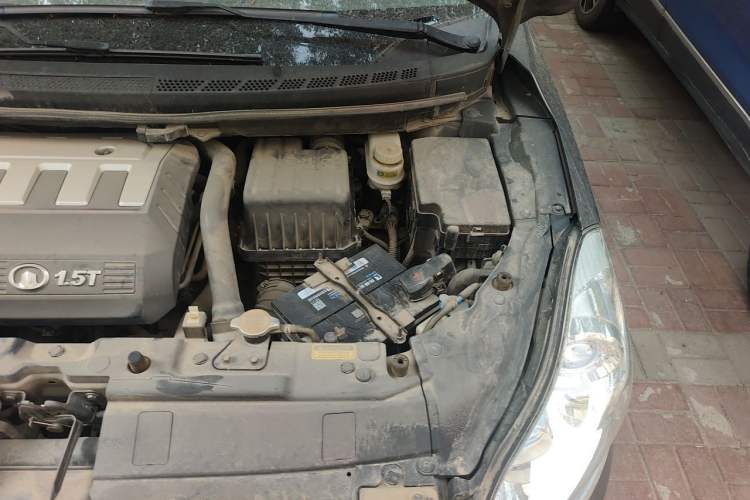 Used Great Wall C50 2013 1.5T Manual Luxury Model Engine Bay Left