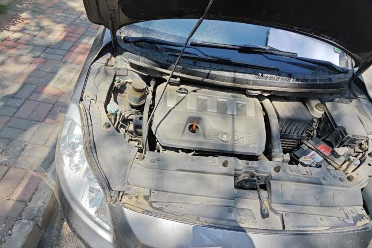 Used Great Wall C50 2013 1.5T Manual Elite Edition Engine Bay Right