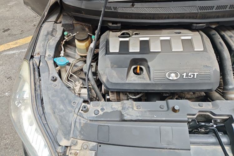Used Great Wall C50 2013 1.5T Manual Elite Edition Engine Bay Right