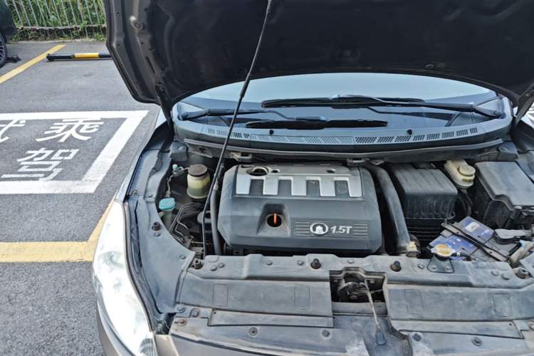 Used Great Wall C50 2013 1.5T Manual Elite Edition Engine Bay Right