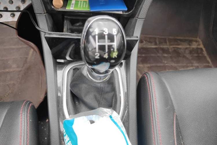 Used Great Wall C50 2013 1.5T Manual Elite Edition Gear Lever