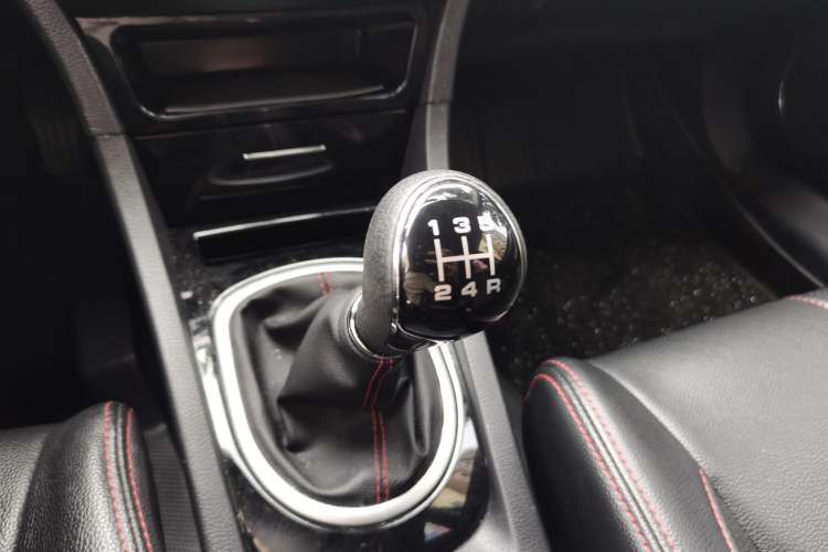 Used Great Wall C50 2013 1.5T Manual Elite Edition Gear Lever