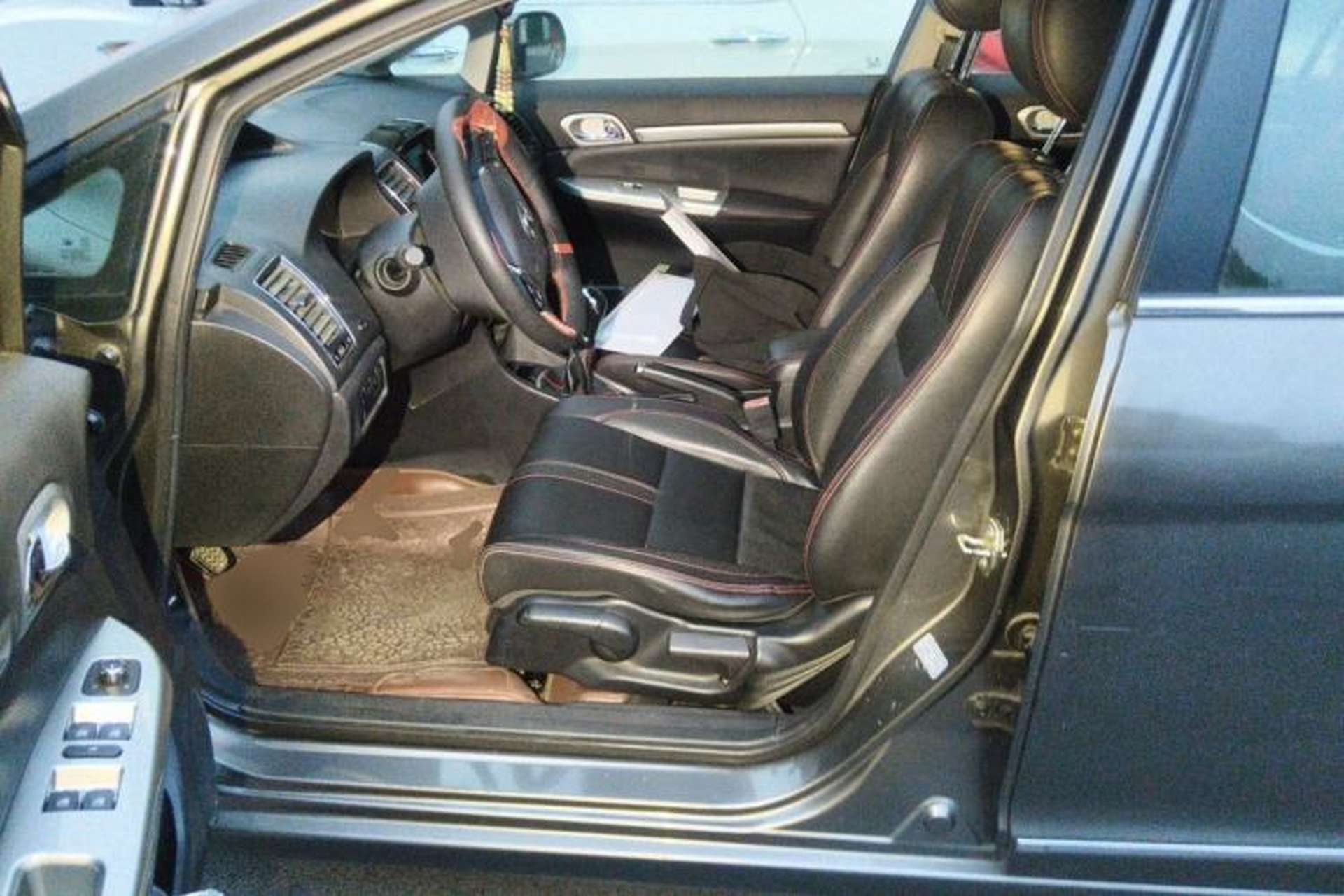 Used Great Wall C50 2013 1.5T Manual Fashion Edition Left Front Seat