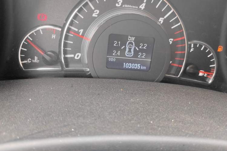 Used Great Wall C50 2013 1.5T Manual Elite Edition Odometer Close Up