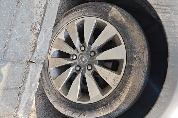 Used Great Wall C50 2013 1.5T Manual Elite Edition Right Front Wheel Hub