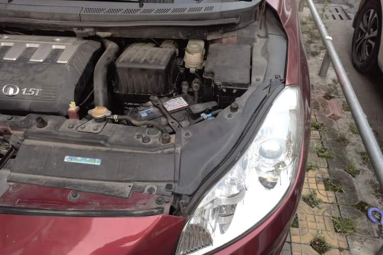 Used Great Wall C50 2013 1.5T Manual Fashion Edition Engine Bay Left