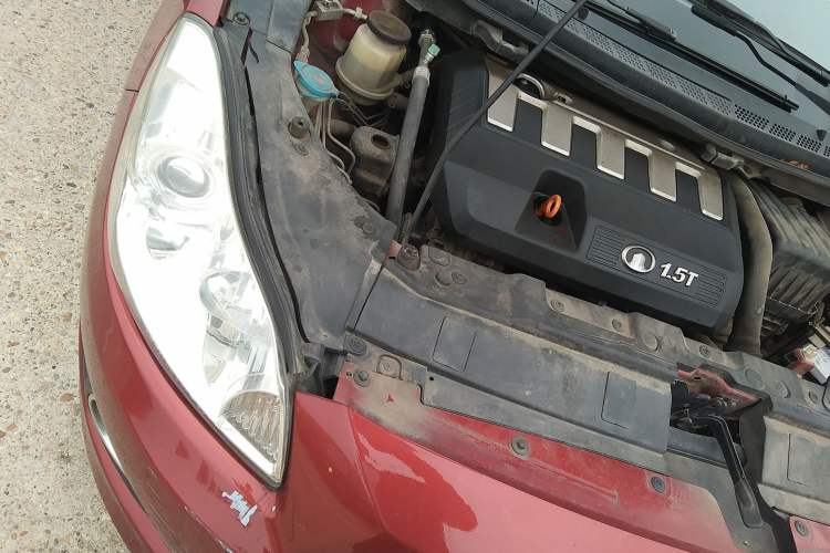 Used Great Wall C50 2013 1.5T Manual Elite Edition Engine Bay Right
