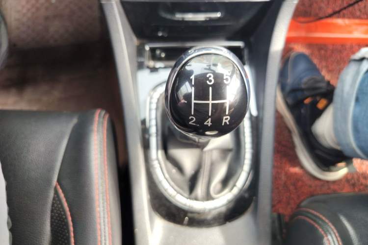 Used Great Wall C50 2013 1.5T Manual Elite Edition Gear Lever