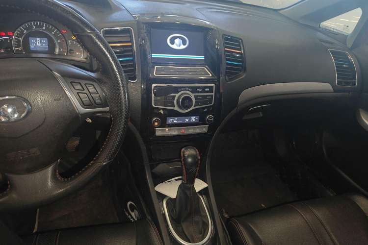 Used Great Wall C50 2013 1.5T Manual Elite Edition Interior 3