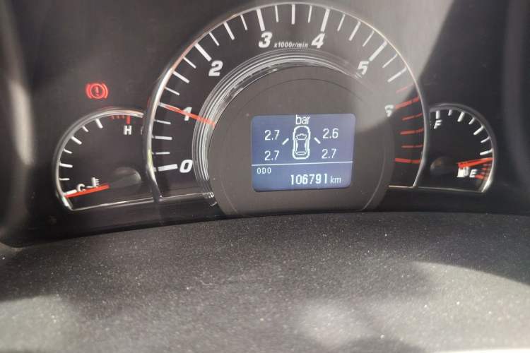 Used Great Wall C50 2013 1.5T Manual Elite Edition Odometer Close Up