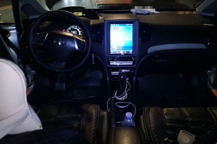 Used Great Wall C50 2013 1.5T Manual Fashion Edition Center Console