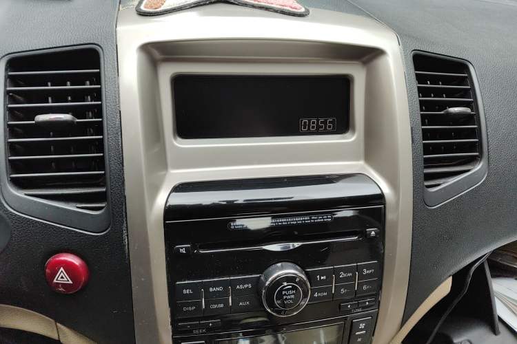 Used Great Wall C50 2013 1.5T Manual Fashion Edition Audio And AC Panel