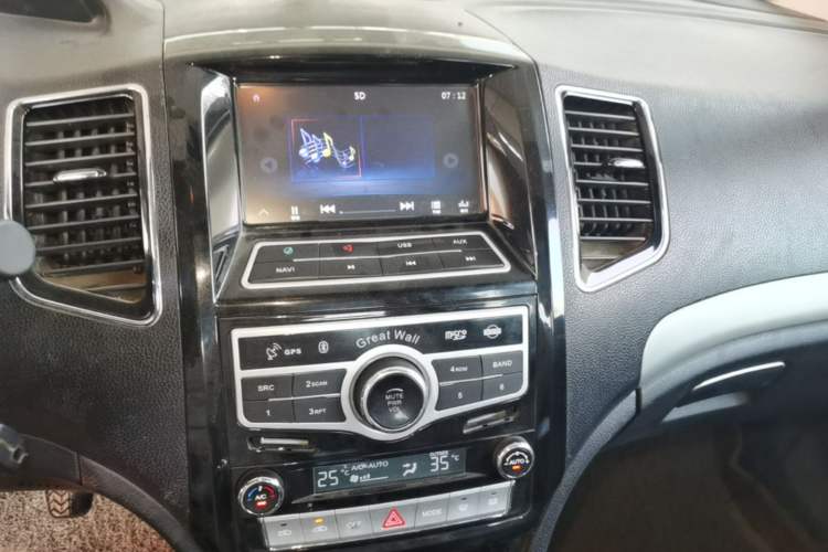 Used Great Wall C50 2013 1.5T Manual Elite Edition Audio And AC Panel