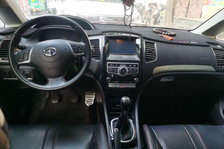 Used Great Wall C50 2013 1.5T Manual Elite Edition Center Console