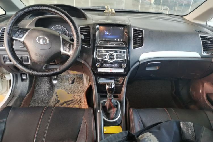Used Great Wall C50 2013 1.5T Manual Elite Edition Center Console