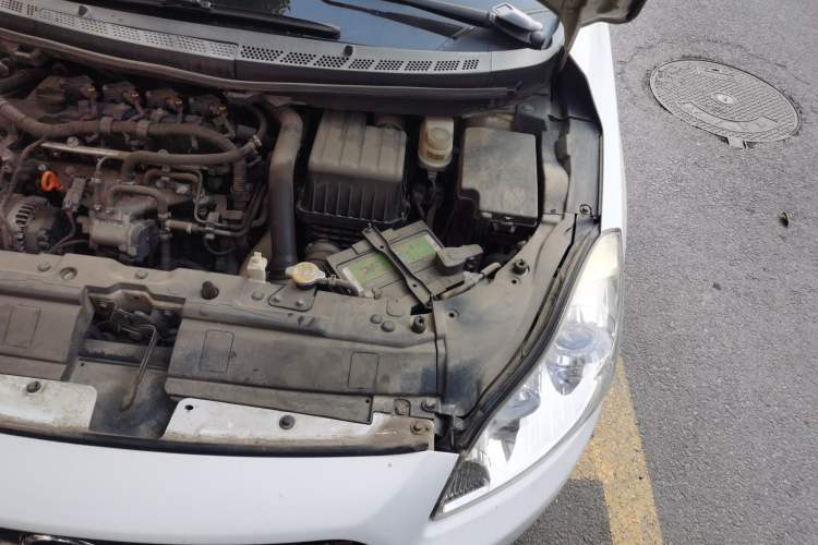 Used Great Wall C50 2013 1.5T Manual Elite Edition Engine Bay Left