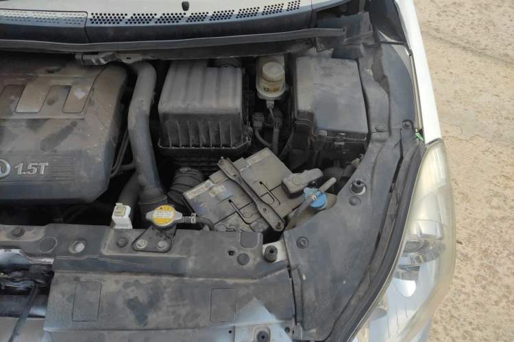 Used Great Wall C50 2013 1.5T Manual Elite Edition Engine Bay Left
