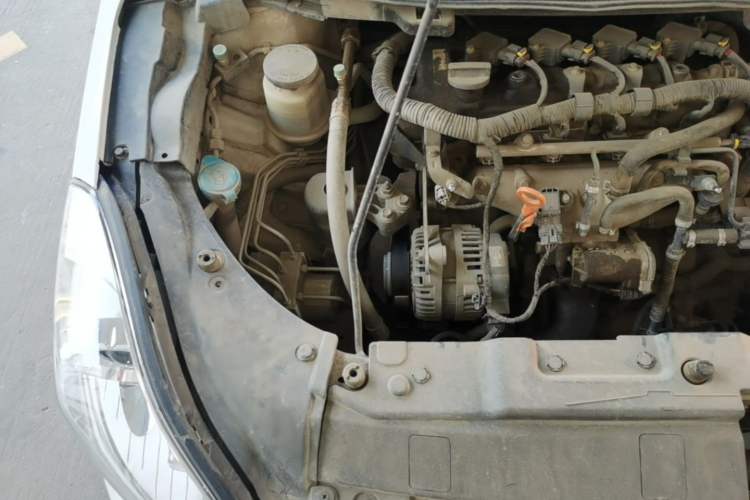 Used Great Wall C50 2013 1.5T Manual Elite Edition Engine Bay Right