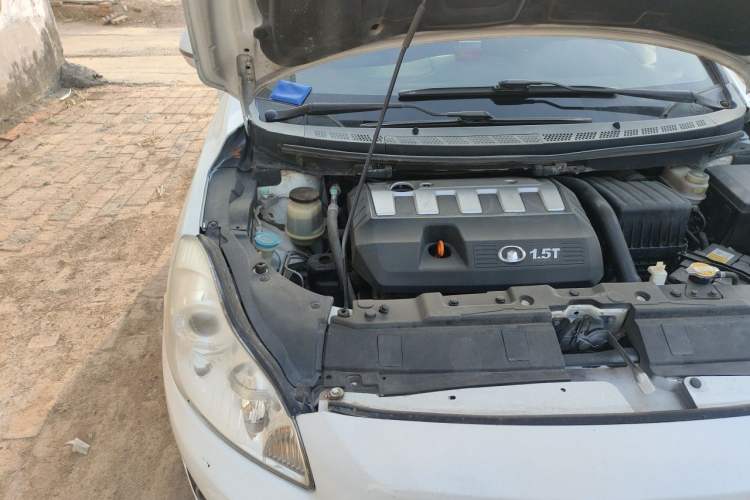 Used Great Wall C50 2013 1.5T Manual Elite Edition Engine Bay Right