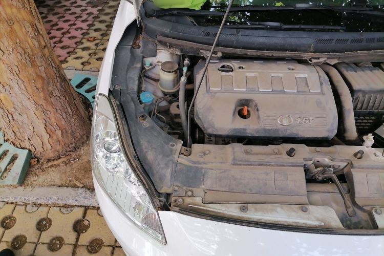Used Great Wall C50 2013 1.5T Manual Elite Edition Engine Bay Right