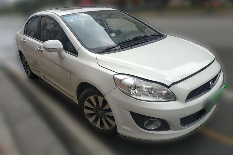 Used Great Wall C50 2013 1.5T Manual Elite Edition Front Right 45 Deg