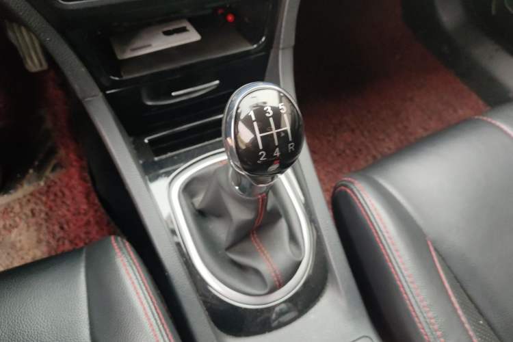 Used Great Wall C50 2013 1.5T Manual Elite Edition Gear Lever