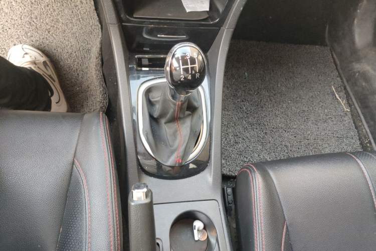 Used Great Wall C50 2013 1.5T Manual Elite Edition Gear Lever