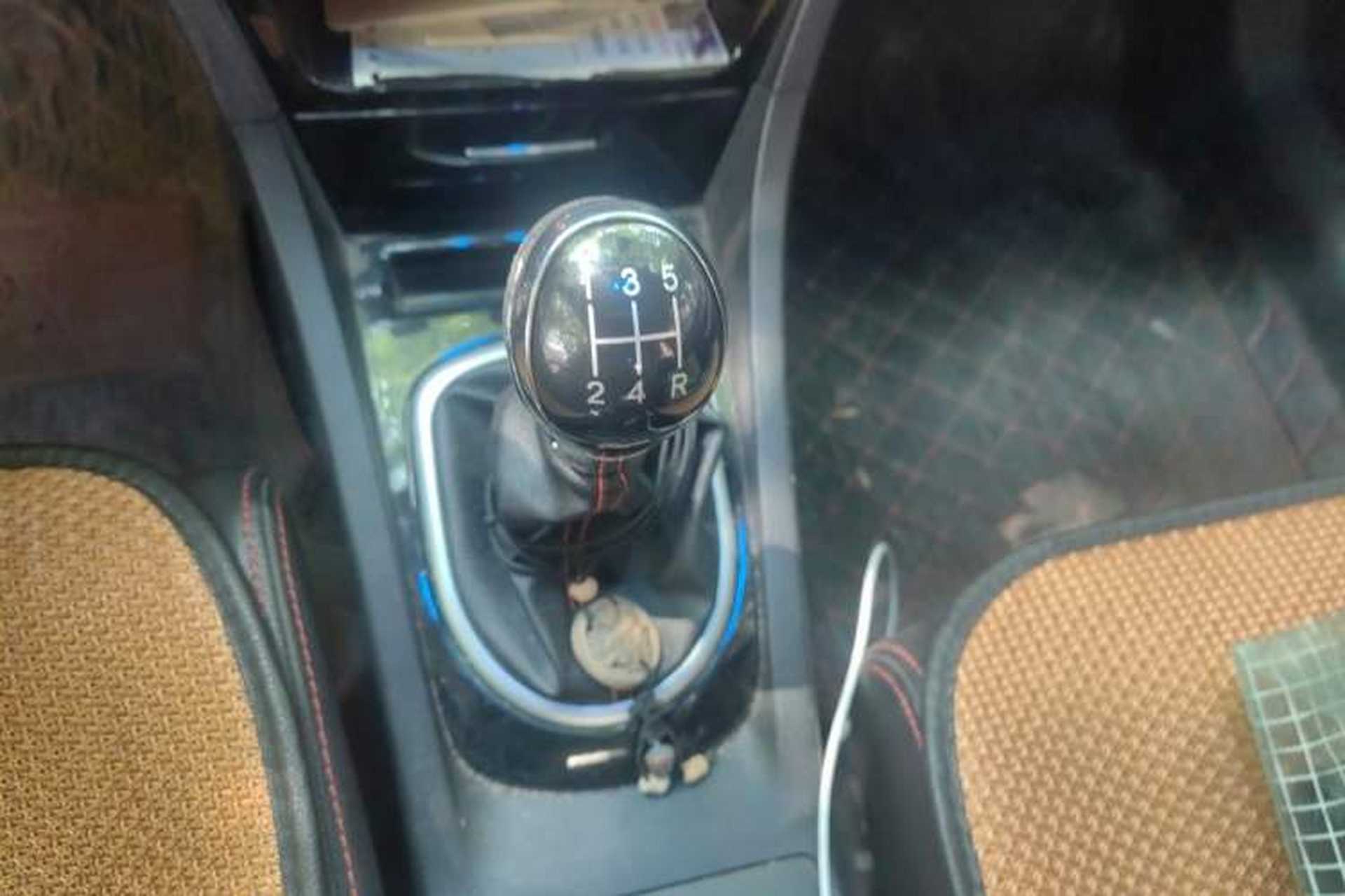 Used Great Wall C50 2013 1.5T Manual Elite Edition Gear Lever
