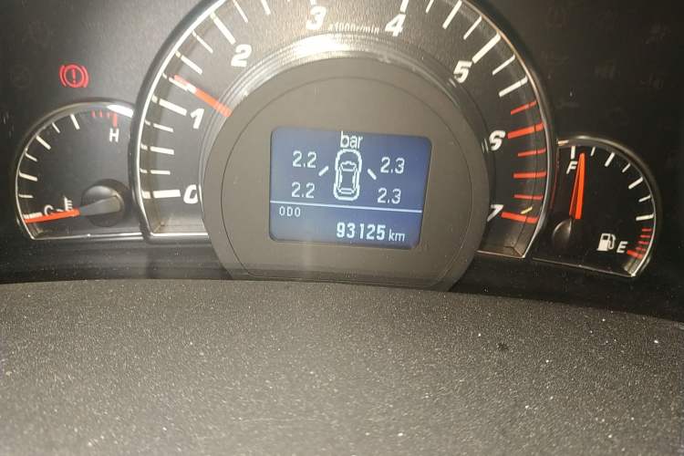 Used Great Wall C50 2013 1.5T Manual Elite Edition Odometer Close Up