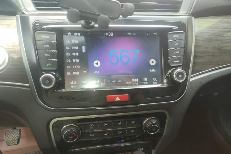 Used Great Wall C50 2014 Upgraded Model 1.5T Manual Fashion Edition Audio And AC Panel
