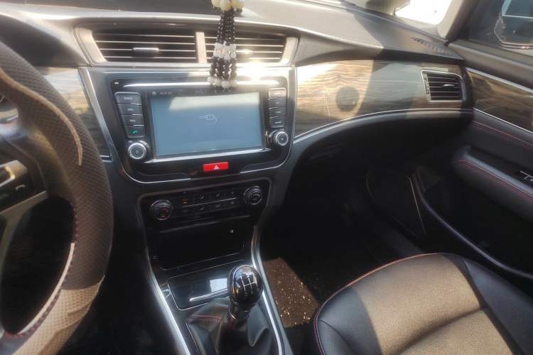 Used Great Wall C50 2014 Upgraded Model 1.5T Manual Fashion Edition Audio And AC Panel