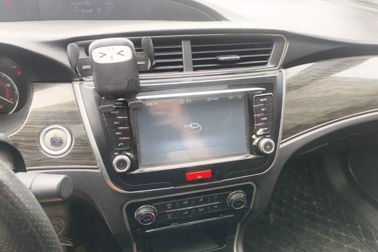 Used Great Wall C50 2014 Upgraded Model 1.5T Manual Elite Version Audio And AC Panel