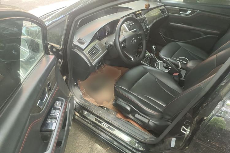 Used Great Wall C50 2014 Upgraded Model 1.5T Manual Fashion Edition Driver Seat