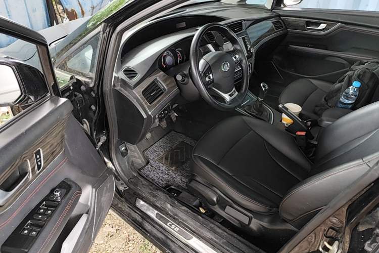 Used Great Wall C50 2014 Upgraded Model 1.5T Manual Fashion Edition Driver Seat