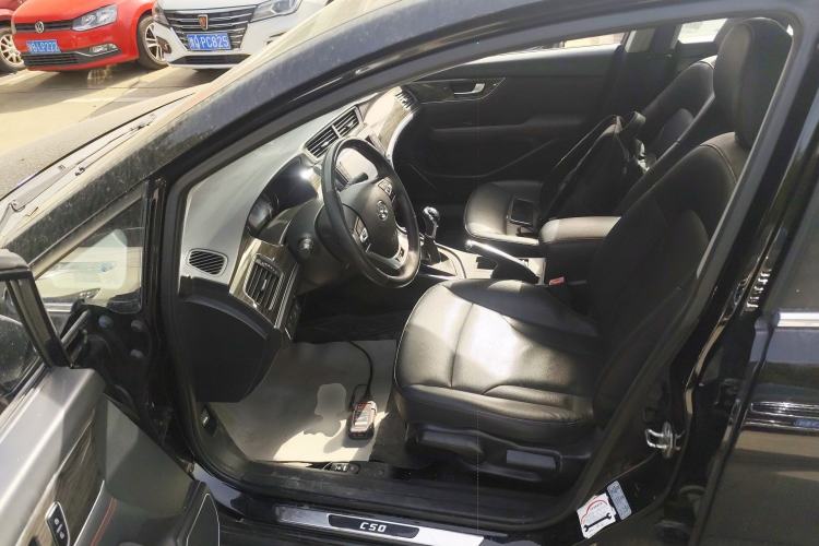 Used Great Wall C50 2014 Upgraded Model 1.5T Manual Elite Version Driver Seat