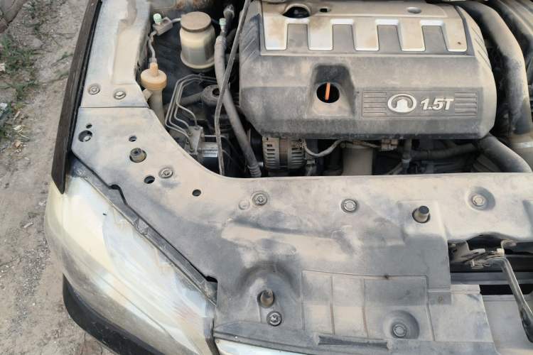 Used Great Wall C50 2014 Upgraded Model 1.5T Manual Comfort Version Engine Bay Right