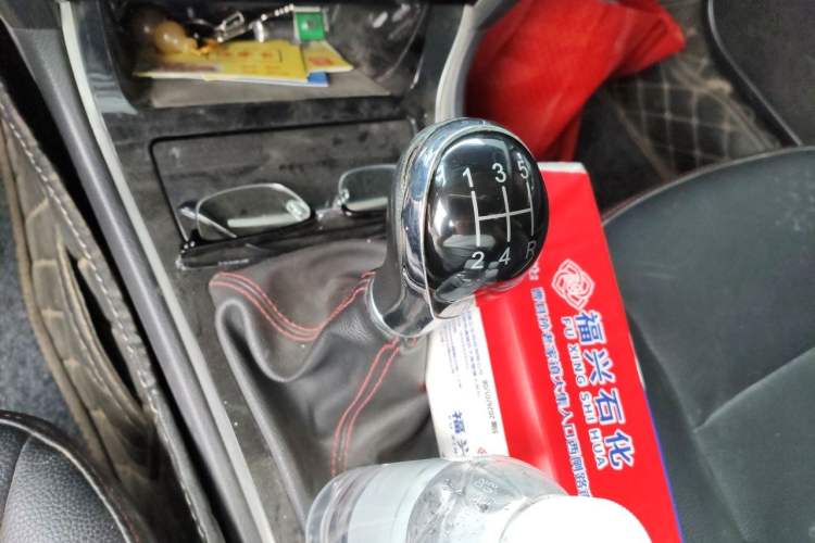 Used Great Wall C50 2014 Upgraded Model 1.5T Manual Elite Version Gear Lever
