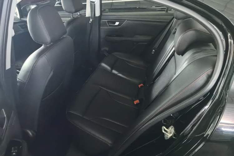 Used Great Wall C50 2014 Upgraded Model 1.5T Manual Fashion Edition Interior 3