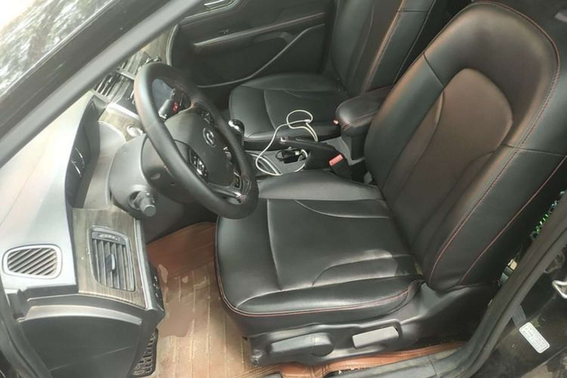 Used Great Wall C50 2014 Upgraded Model 1.5T Manual Fashion Edition Left Front Seat
