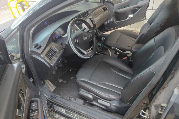 Used Great Wall C50 2014 Upgraded Model 1.5T Manual Elite Version Left Front Seat