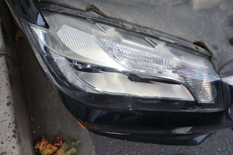 Used Great Wall C50 2014 Upgraded Model 1.5T Manual Elite Version Right Front Headlight