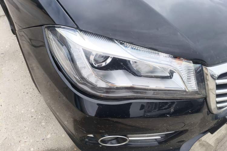 Used Great Wall C50 2014 Upgraded Model 1.5T Manual Elite Version Right Front Headlight
