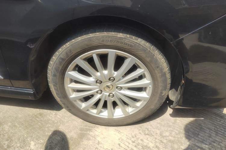Used Great Wall C50 2014 Upgraded Model 1.5T Manual Fashion Edition Right Front Wheel Hub