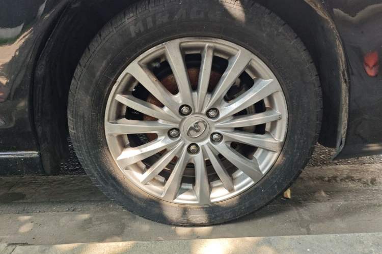 Used Great Wall C50 2014 Upgraded Model 1.5T Manual Fashion Edition Right Front Wheel Hub