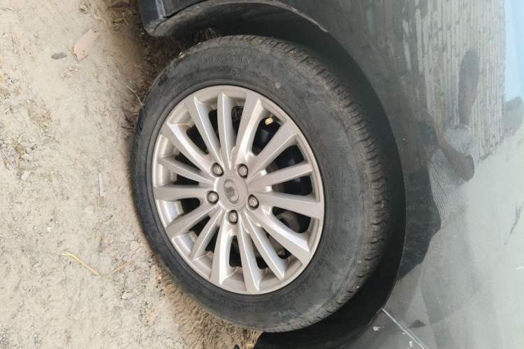 Used Great Wall C50 2014 Upgraded Model 1.5T Manual Comfort Version Right Front Wheel Hub